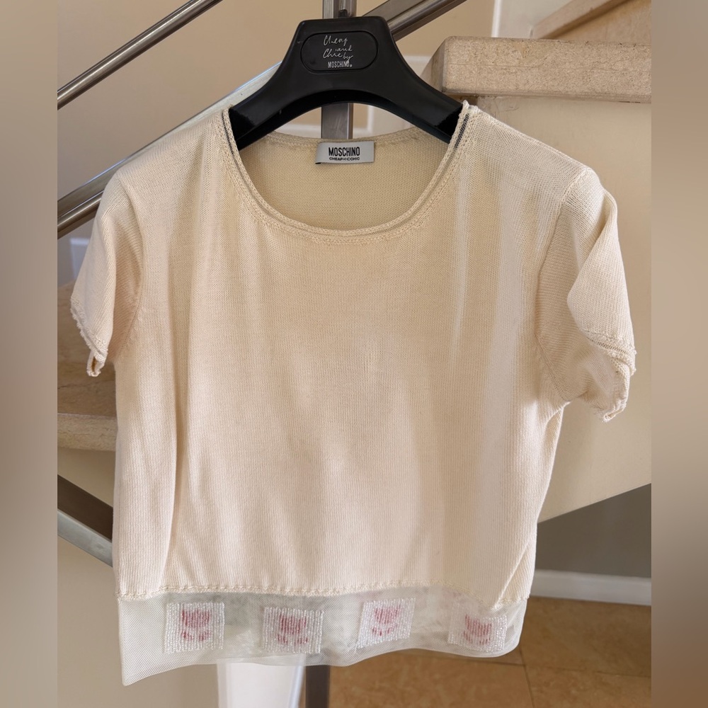 Vintage Moschino Cream Short-Sleeve Knit Tee with Decorative Hem - Picture 2 of 14